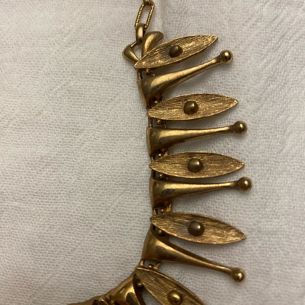 Vintage Sarah Coventry Signed Egyptian Goddess Necklace - Picture 3 of 10